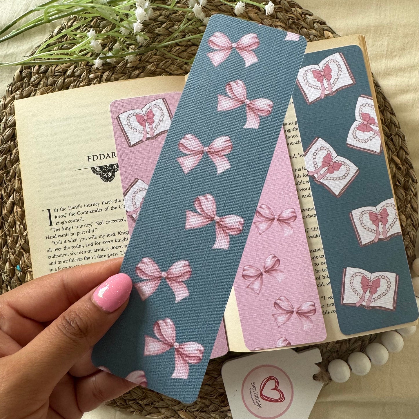 Bow Bookmark for Book Lovers , set of 4 Linen Bookmark, Aesthetic Girly Bookish Bow bookmark, Pink bows bookmark