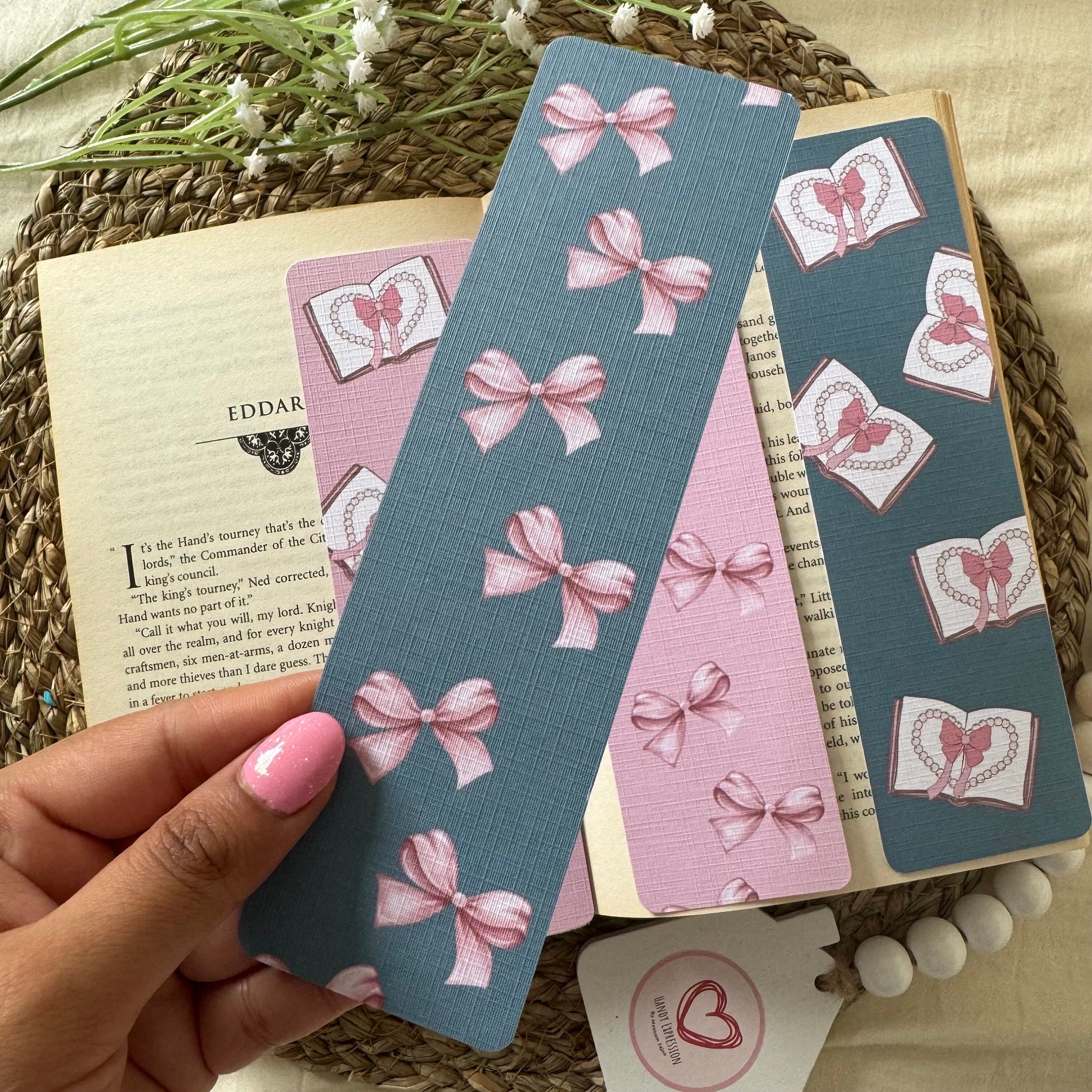 Bow Bookmark for Book Lovers , set of 4 Linen Bookmark, Aesthetic Girly Bookish Bow bookmark, Pink bows bookmark