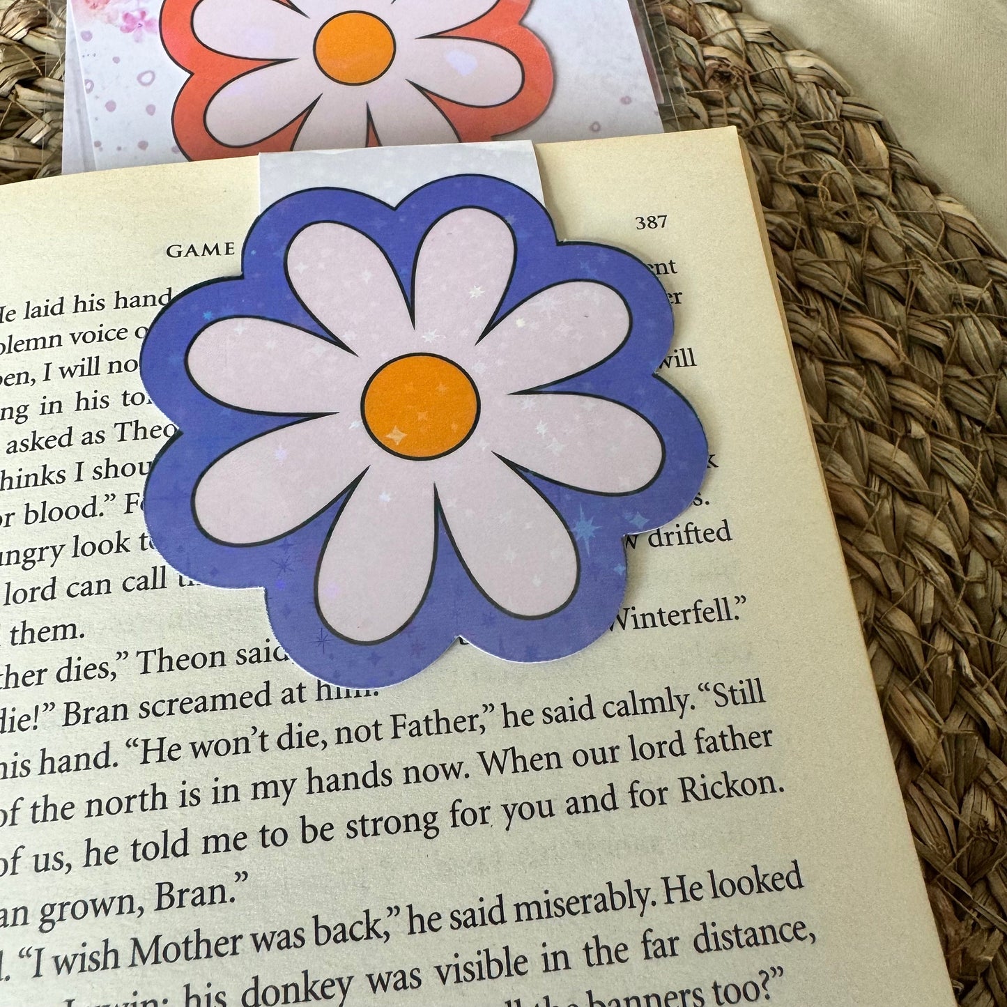 Daisy Flower Holographic laminated Magnetic bookmark for book lovers, Daisy bookmark,Teachers Gift, Bookish Gift, Flower Bookmark,book nerd