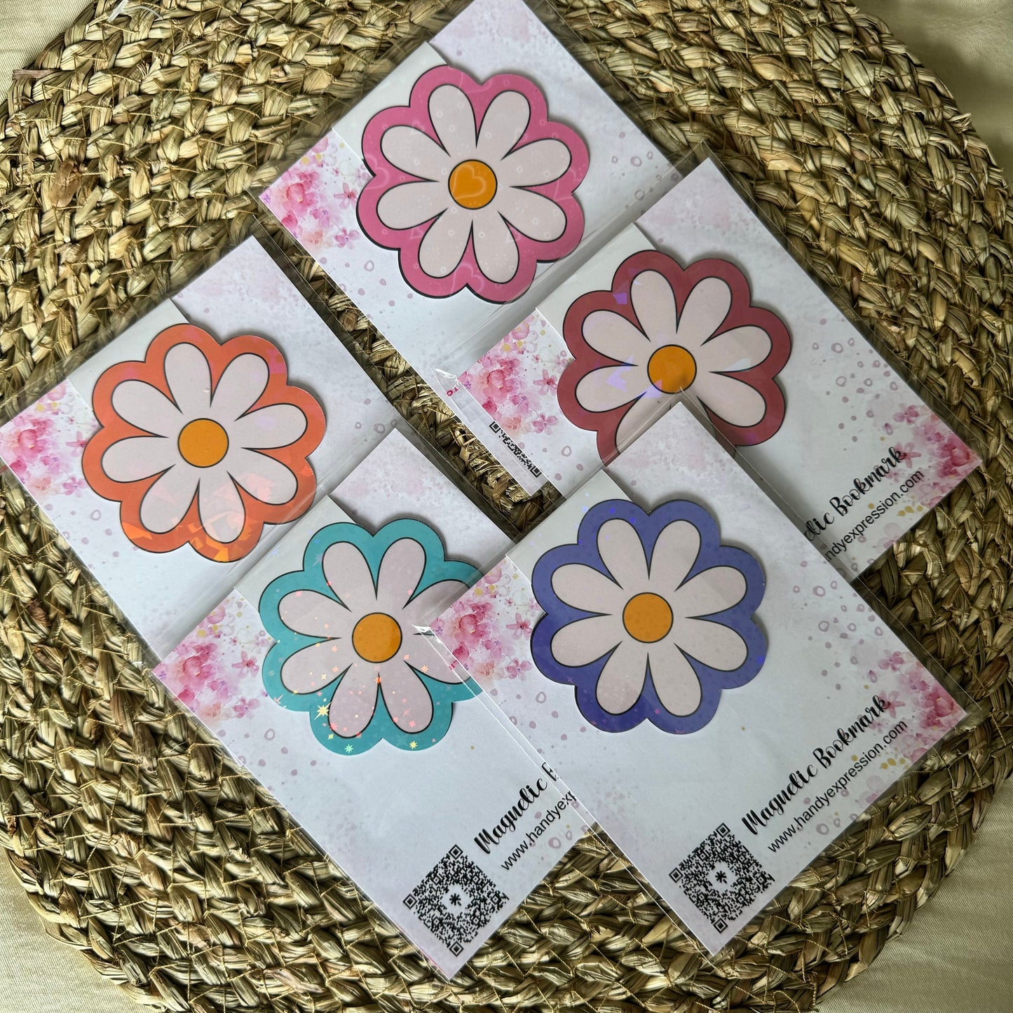 Daisy Flower Holographic laminated Magnetic bookmark for book lovers, Daisy bookmark,Teachers Gift, Bookish Gift, Flower Bookmark,book nerd