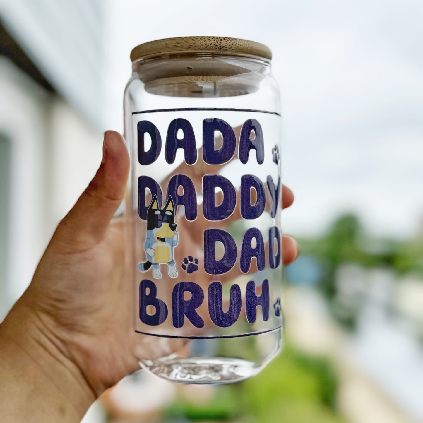Blue Bandit Best Dad Iced Coffee Can Glass, 16oz Beer Can Glass with Bamboo Lid and Glass Straw,Father’s day Can Glass,Beer Lover Dad