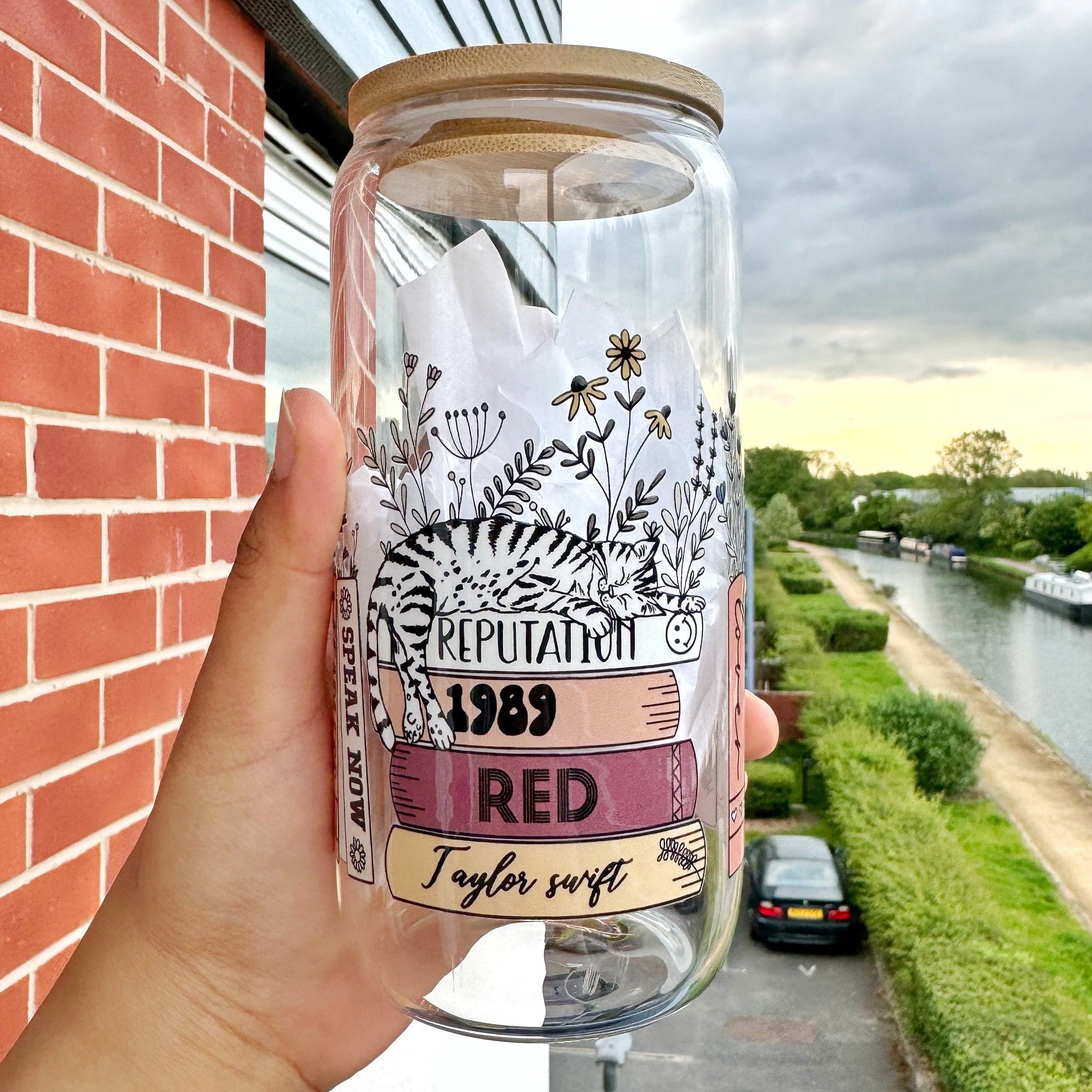 Eras tour Tswift Coffee Can Glass, Swiftie 16oz Beer Can Glass with Bamboo Lid and Glass Straw,Music Album Mug, Swiftea Cup ,Tswift Fan Gift