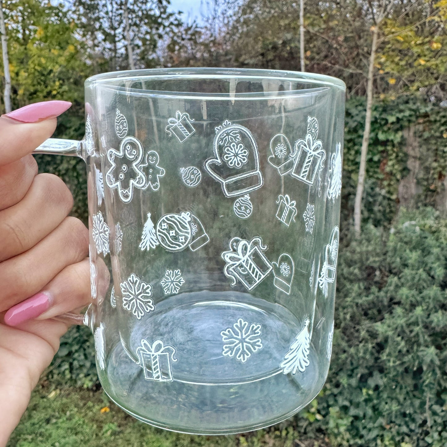 White Doodle Winterwonderland Glass Coffee Mug: Double Walled 13oz