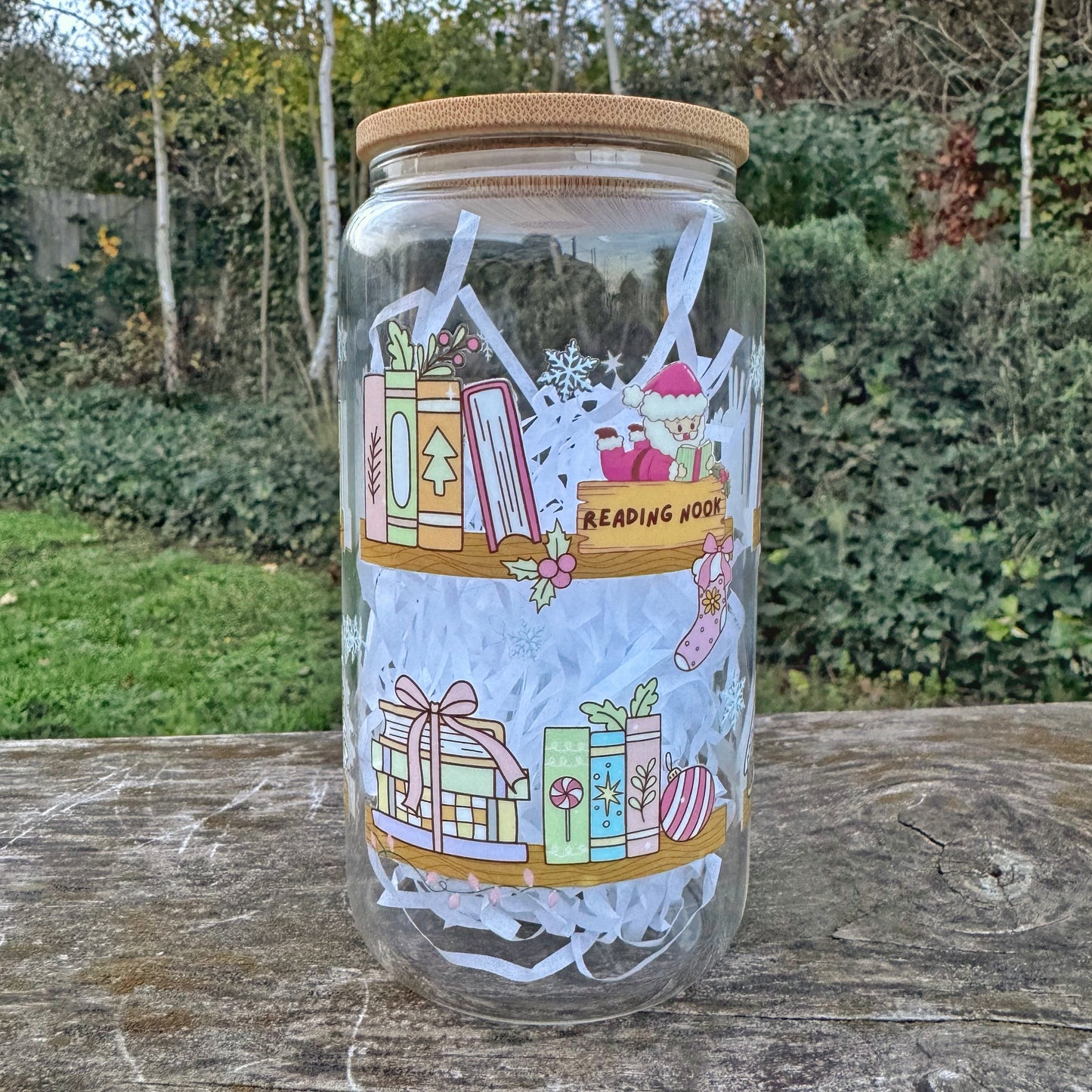 Christmas Bookshelf Book Nook Iced coffee Glass Can With Bamboo Lid and Straw