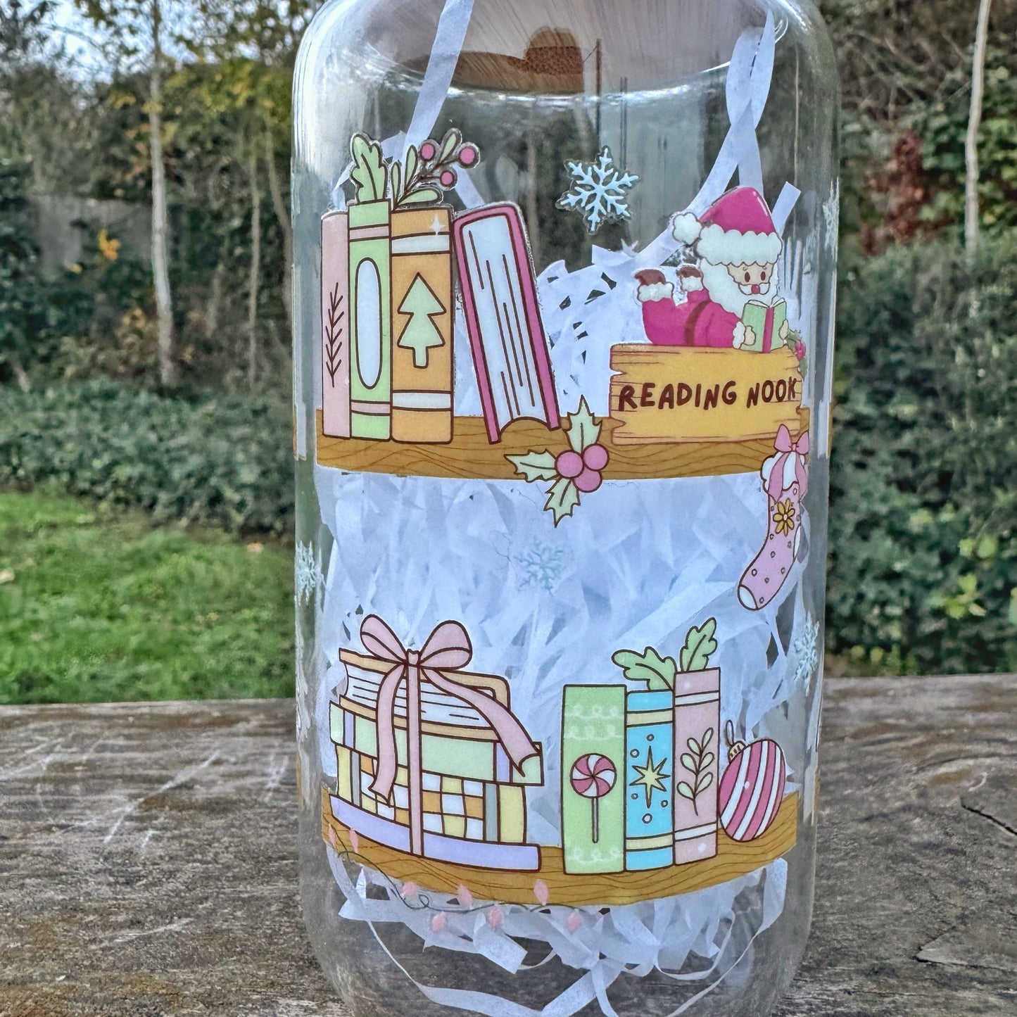 Christmas Bookshelf Book Nook Iced coffee Glass Can With Bamboo Lid and Straw