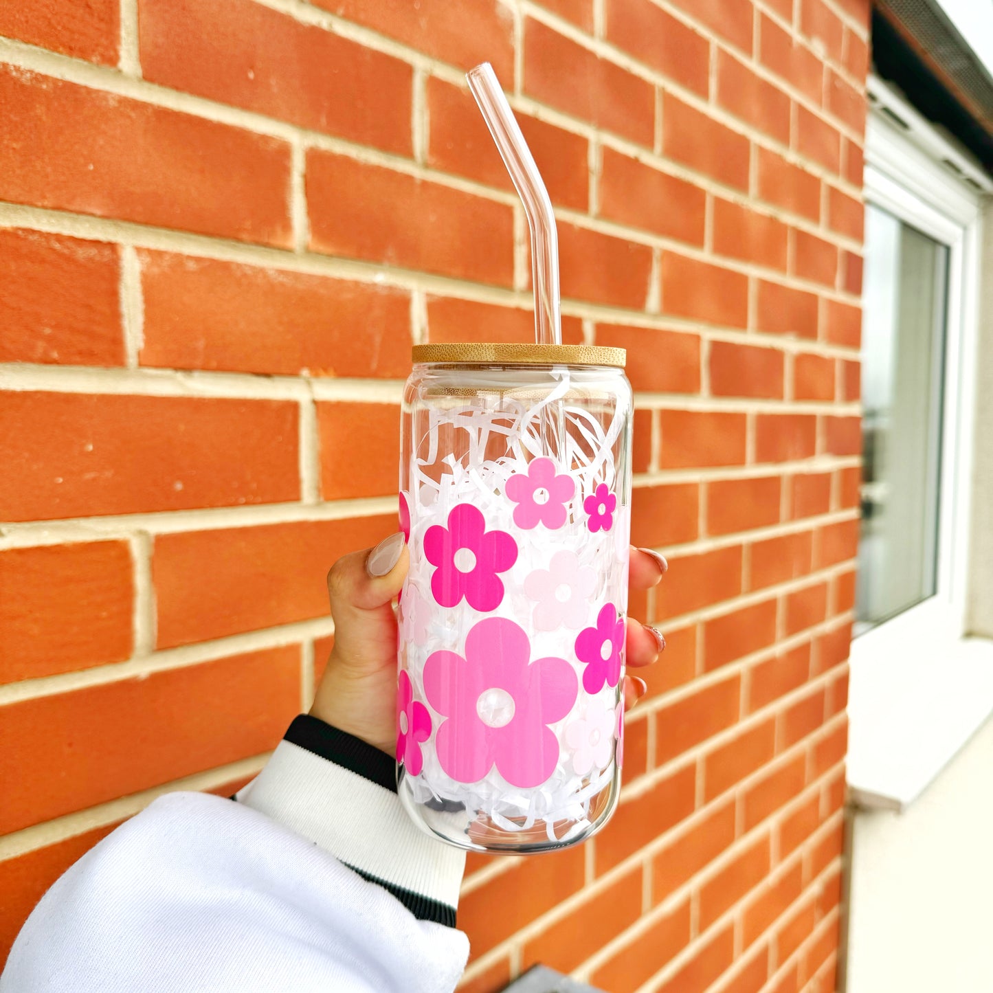 Pink Daisy Flowers themed Glass Tumbler 16 oz