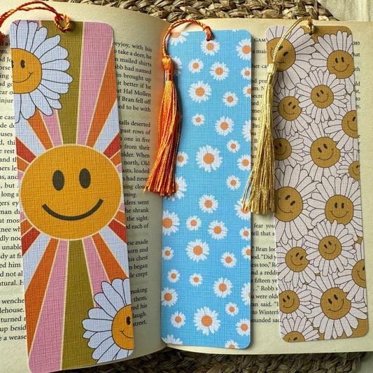 Aesthetic Girly Bookish Sunflower bookmark, Sunflower bookmark for Book Lovers , Linen Bookmark,Sunshine Bookmark, Reader's gifts