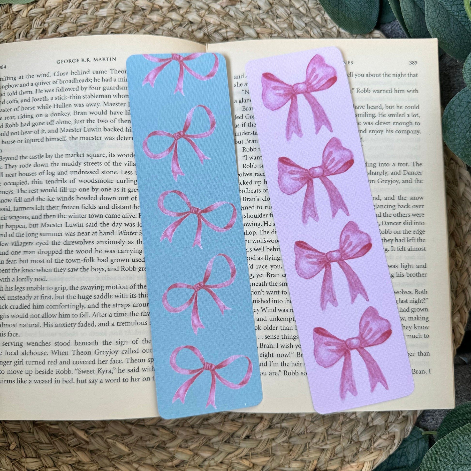 Set of 2 Coquette Bow Bookmark for Book Lovers , set of 2 Linen Bookmark, Aesthetic Girly Bookish Bow bookmark, Pink bows bookmark