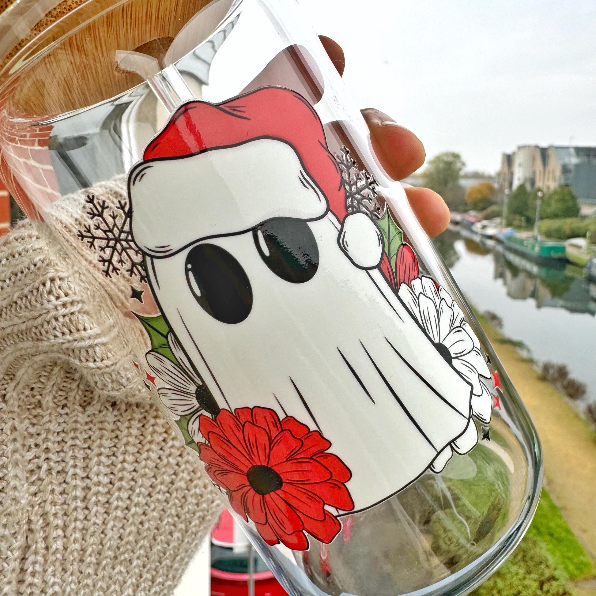 Christmas Santa Ghostie Coffee Can Glass, Christmas flower Beer Can Glass with Bamboo Lid and Glass Straw, Holiday Cup, Secret Santa Gift