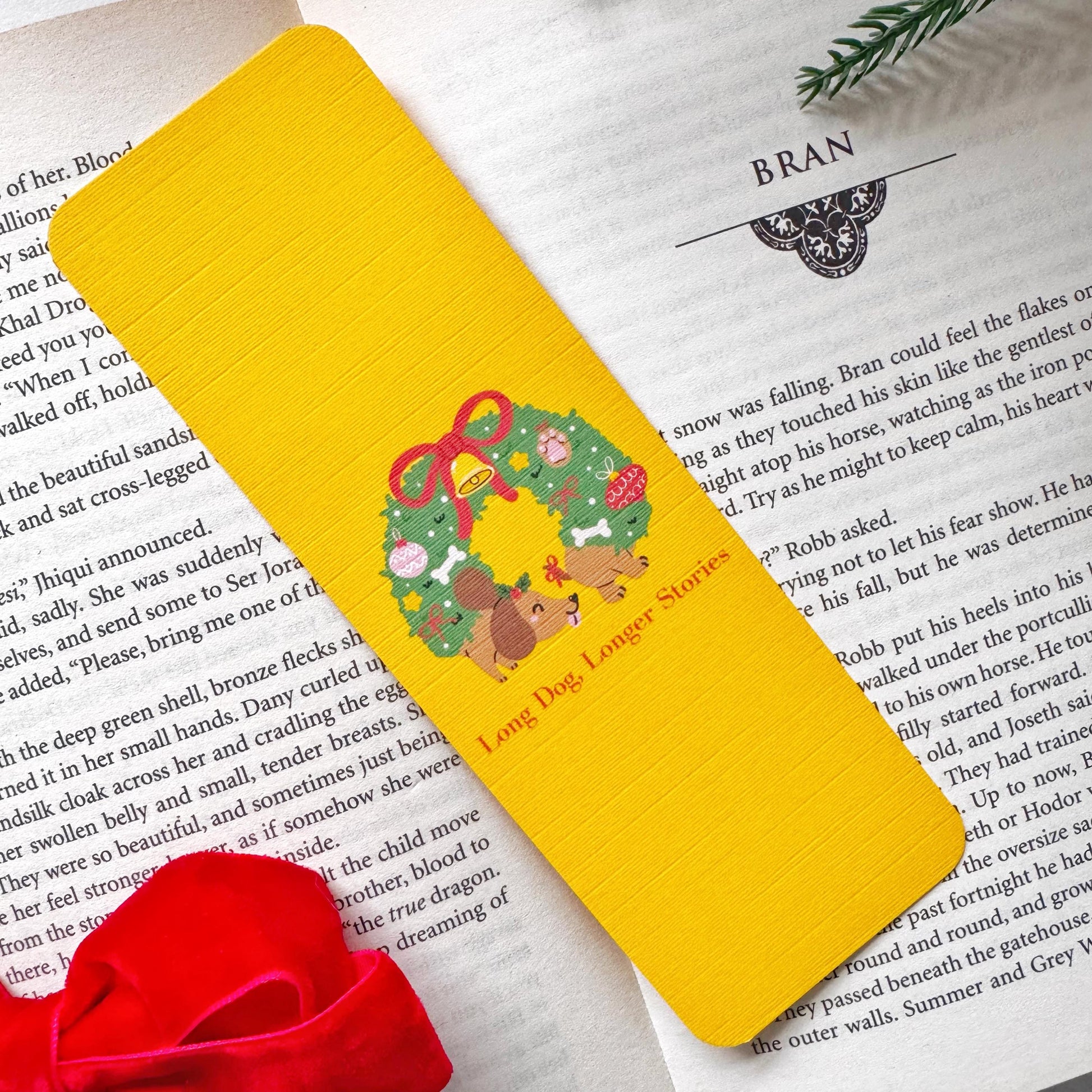 Dachshund Christmas Wreath Bookmark, Double Side 2x6 inch Linen Paper Gift