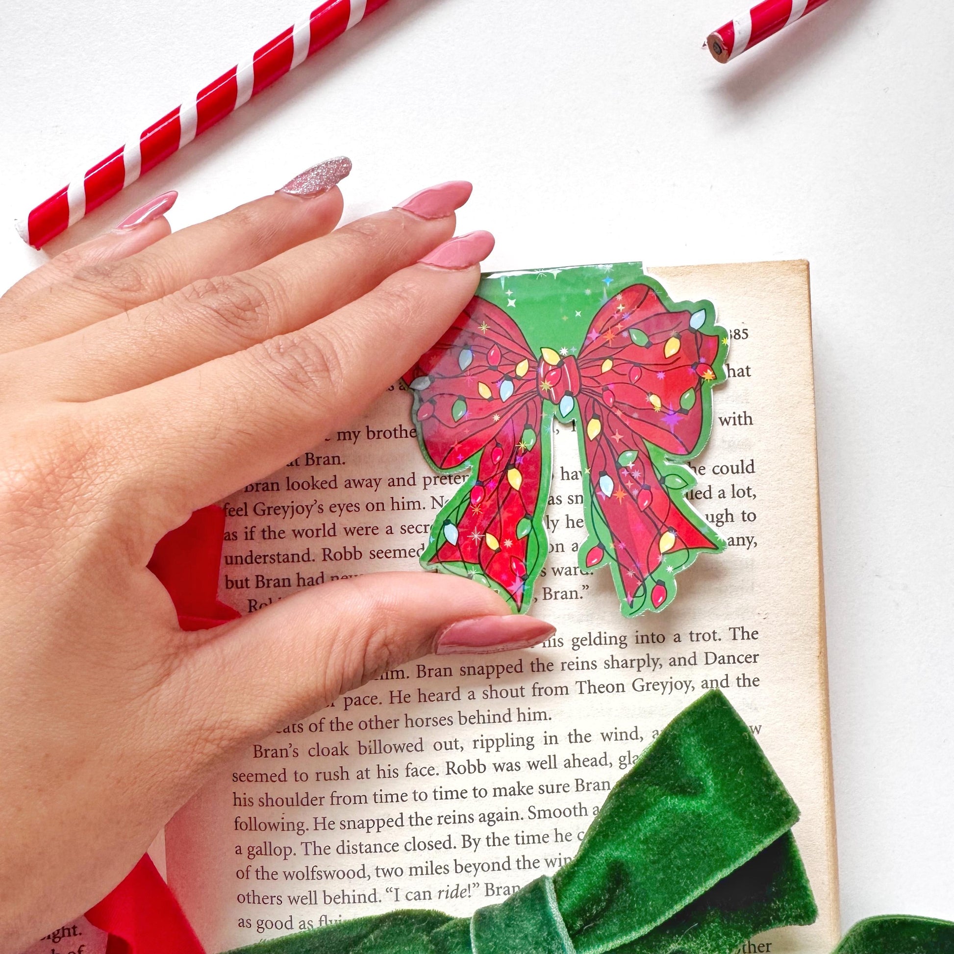 Christmas Bow Magnetic Bookmark: Coquette Bow, Book Lover Gift