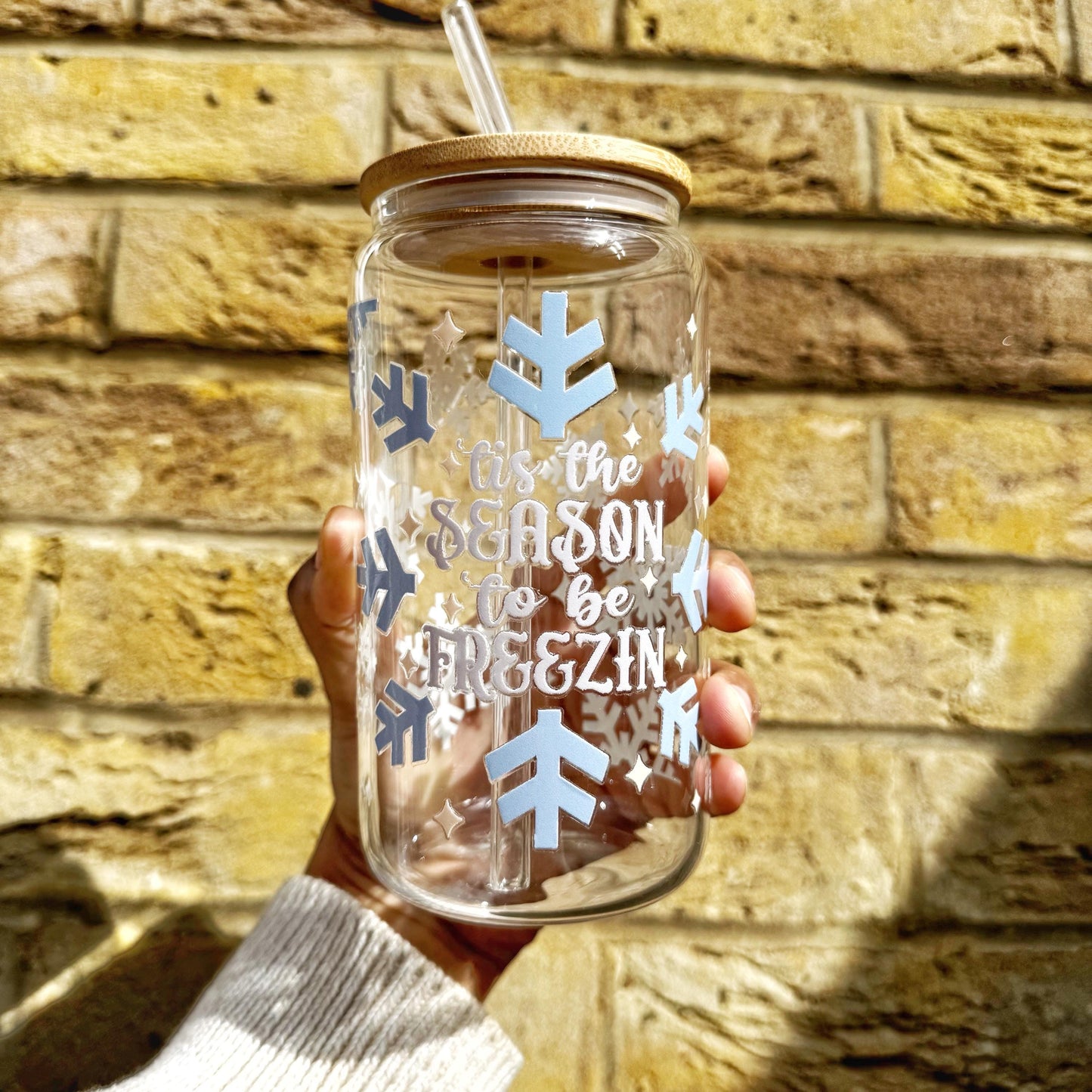 Christmas Snow Flakes Iced Coffee Glass Mug with Bamboo Lid & Glass Straw